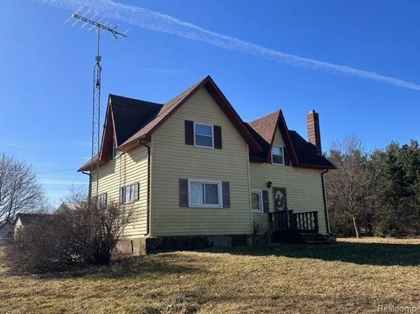 5930 Aitken Rd, Croswell, MI 48422