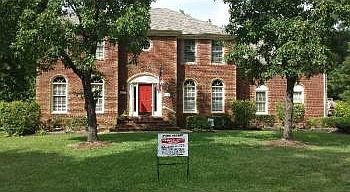 1st image of 808 Oak Forest Ct