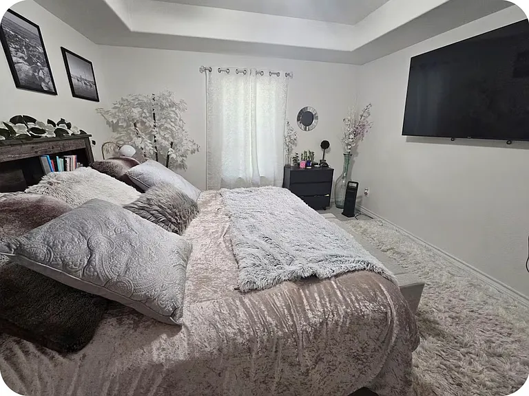 8015 Ventura Blvd — Photo 3