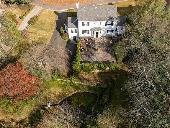 2nd image of 3815 Sheringham Pl
