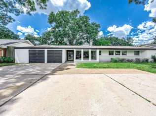 7702 Richmond Ave, Houston, TX 77063