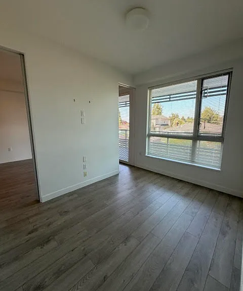 6677 Cambie St — Photo 15