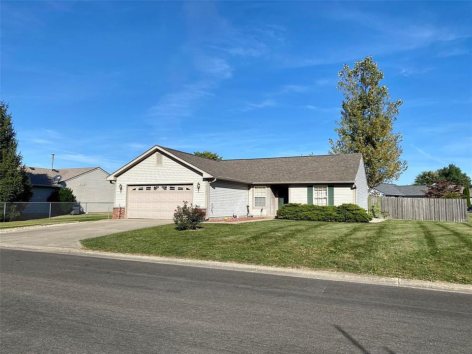 1st image of 2104 N Fleetwood Dr
