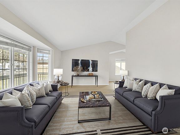 5th image of 26123 49th Avenue Ct E