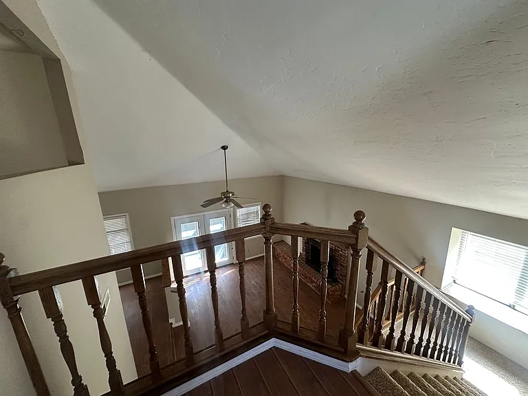 401 Tepatitlan Ct — Photo 10