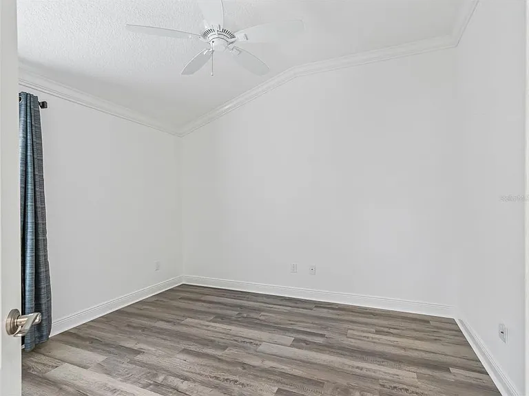 3556 Mistletoe Ct — Photo 41
