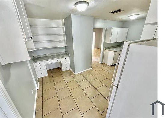 3rd image of 520 Norfolk Cir