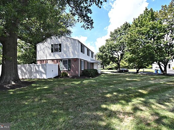 2nd image of 124 Church Rd