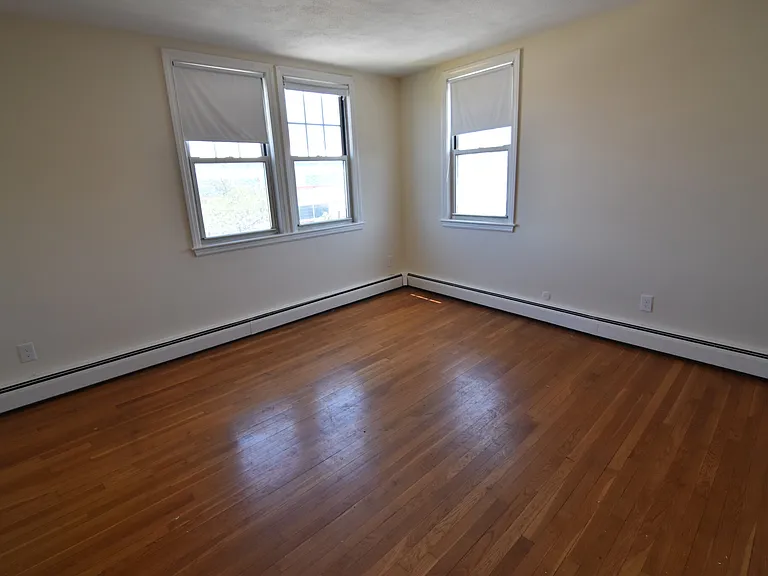 160 N Beacon St #11 — Photo 3