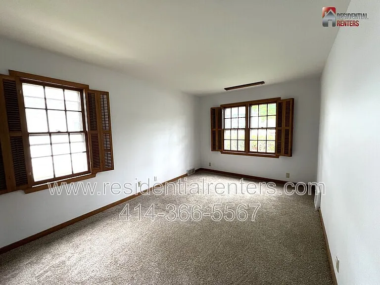 4929 N Hollywood Ave — Photo 21