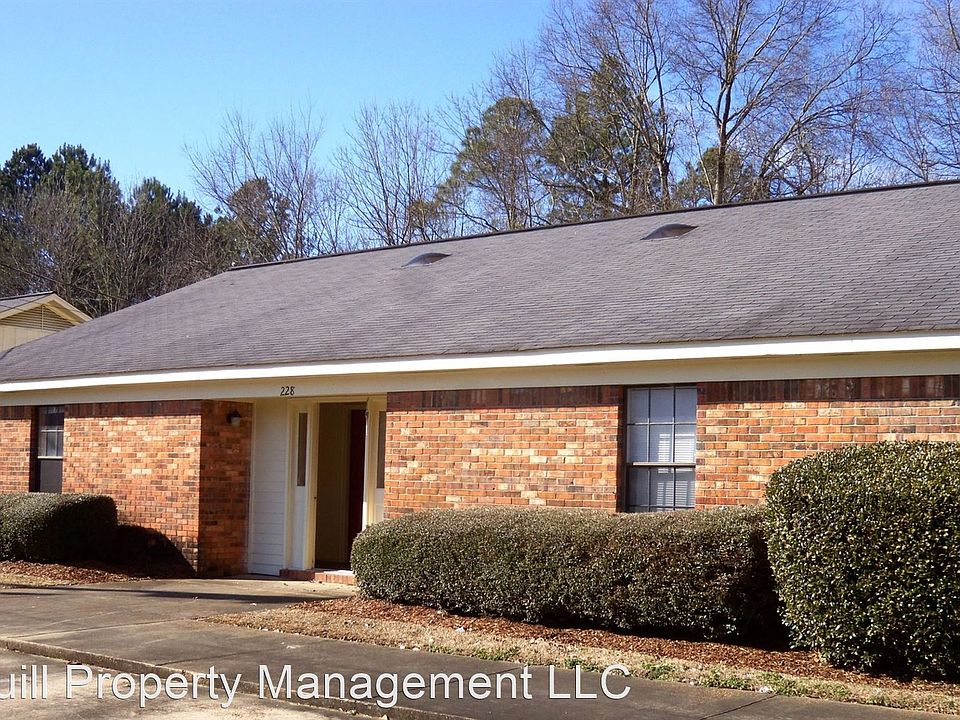 1st image of 228 Helen Cir #A