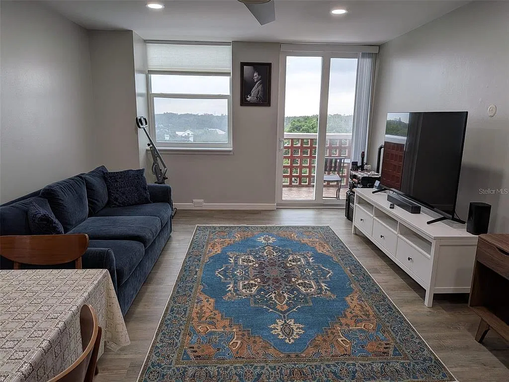 1 bed, 1.0 bath, 656 sqft, $2,500 — Photo 3