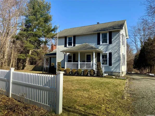 67 Shore Road, Mount Sinai, NY 11766