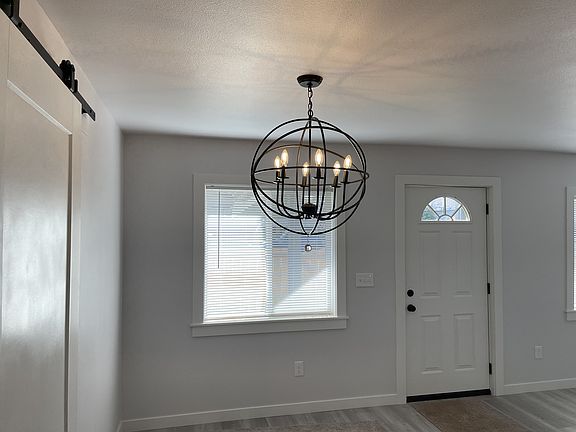 3rd image of 6535 Fawcett Ave