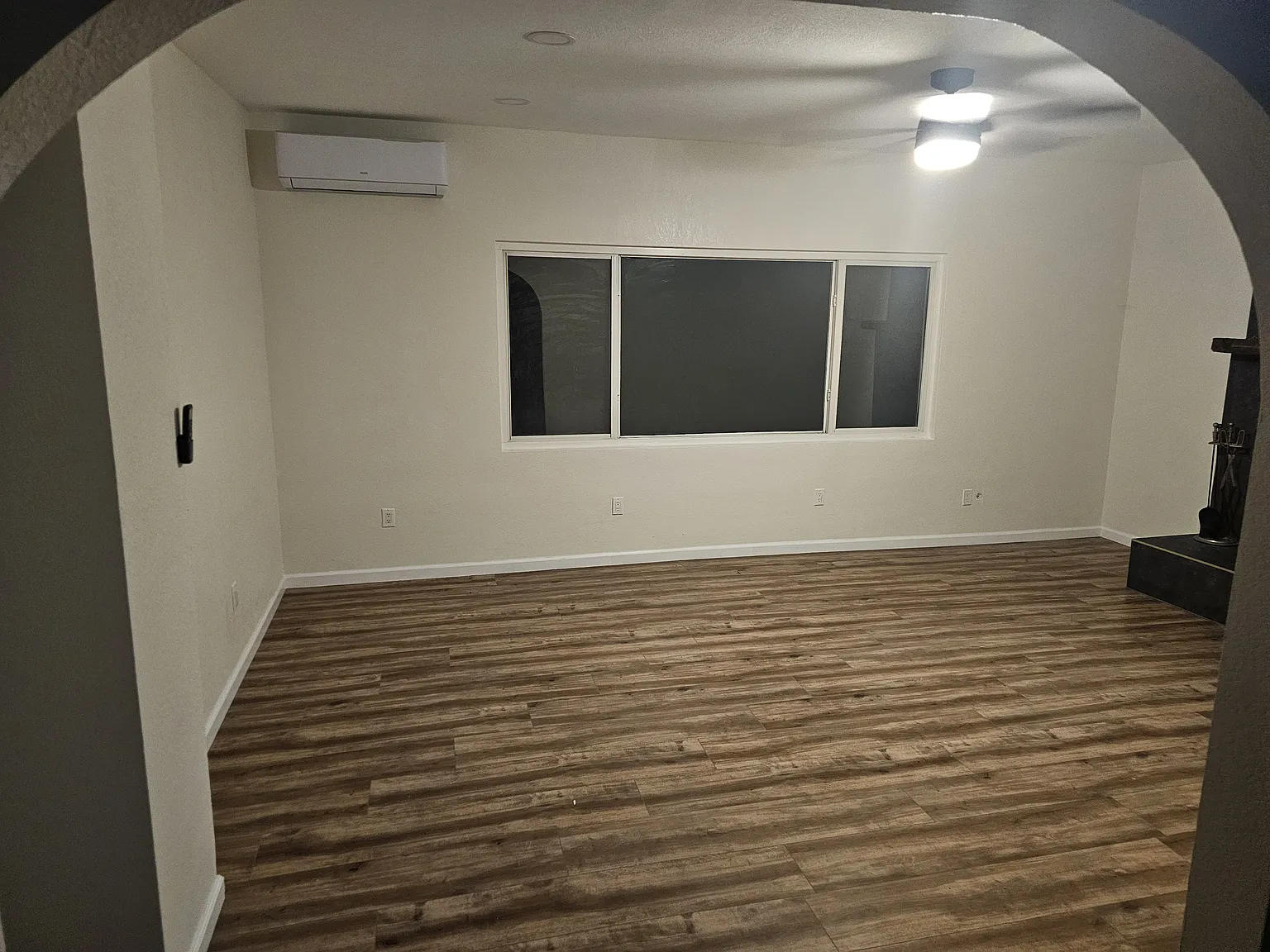 3 bed, 1.5 bath, 1600 sqft, $3,300 — Photo 3