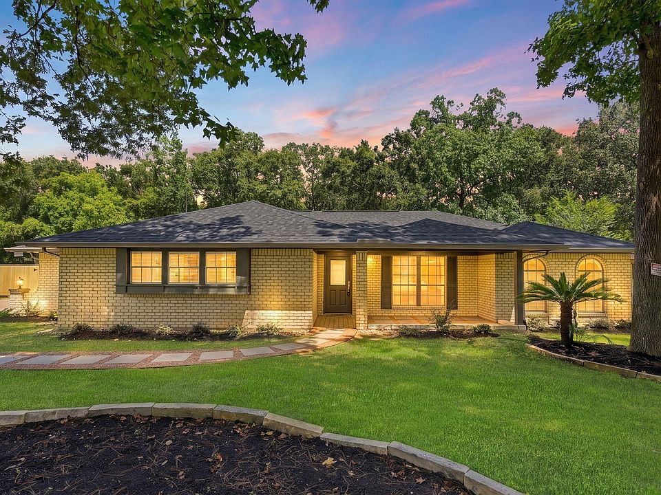 1st image of 22077 Stoneridge Dr