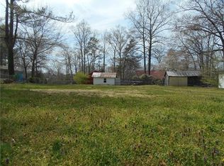 35 39th Avenue Ct NW, Hickory, NC 28601