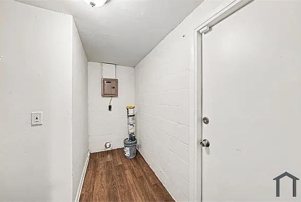 5608 E 29th Ave — Photo 25