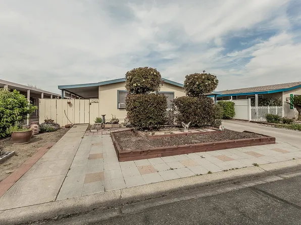 17423 Bluewater Bay Ln, Friant, CA 93626