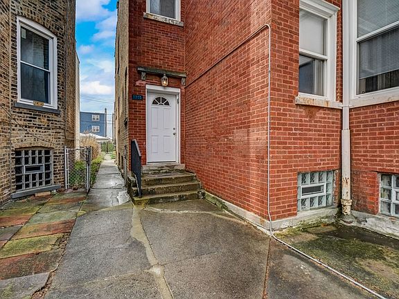 2nd image of 3245 W Cortez St
