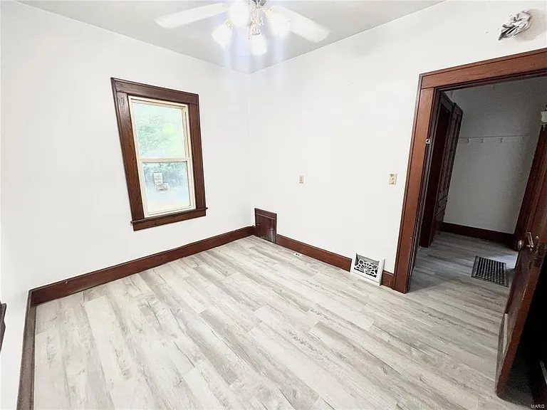 1623 Main St — Photo 18
