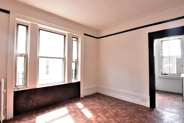 Rented by Clove Realty LLC | media 24