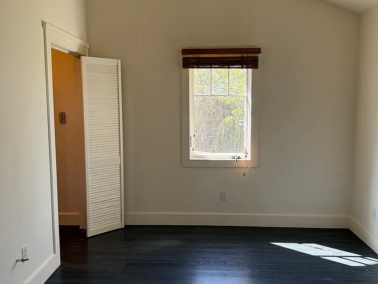 2046 Cerro Gordo St — Photo 12