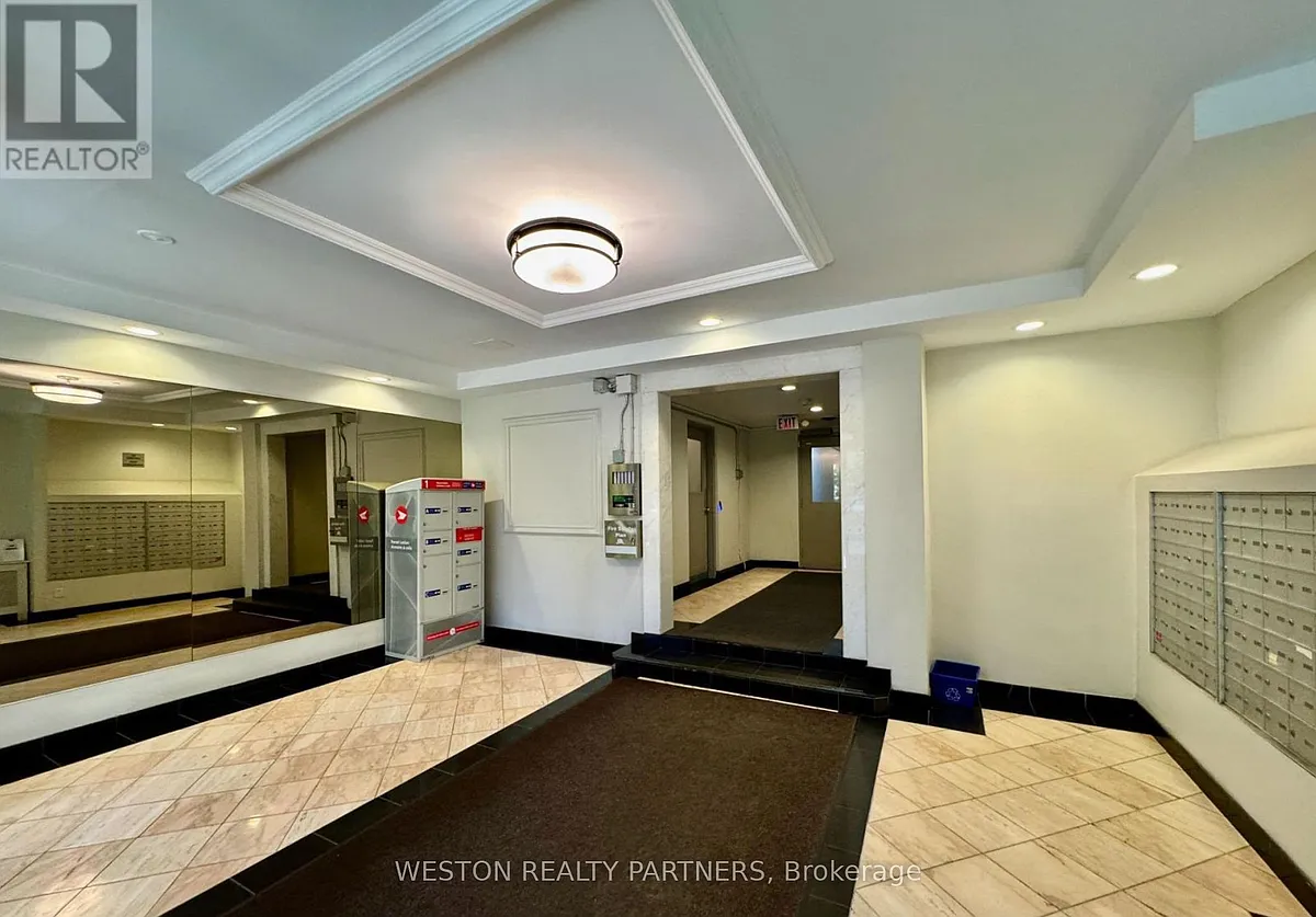 Building Photo - 88 Wellesley St E #608