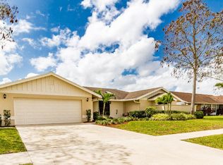 13911 Geranium Pl, Wellington, FL 33414
