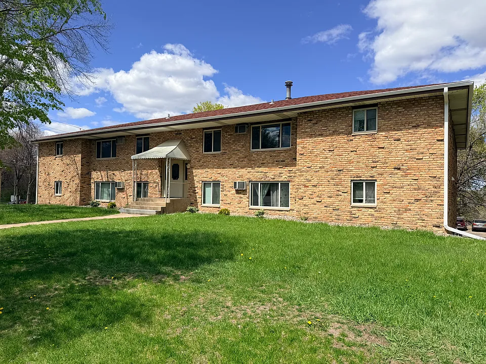 1409 Shakopee Ave E #2