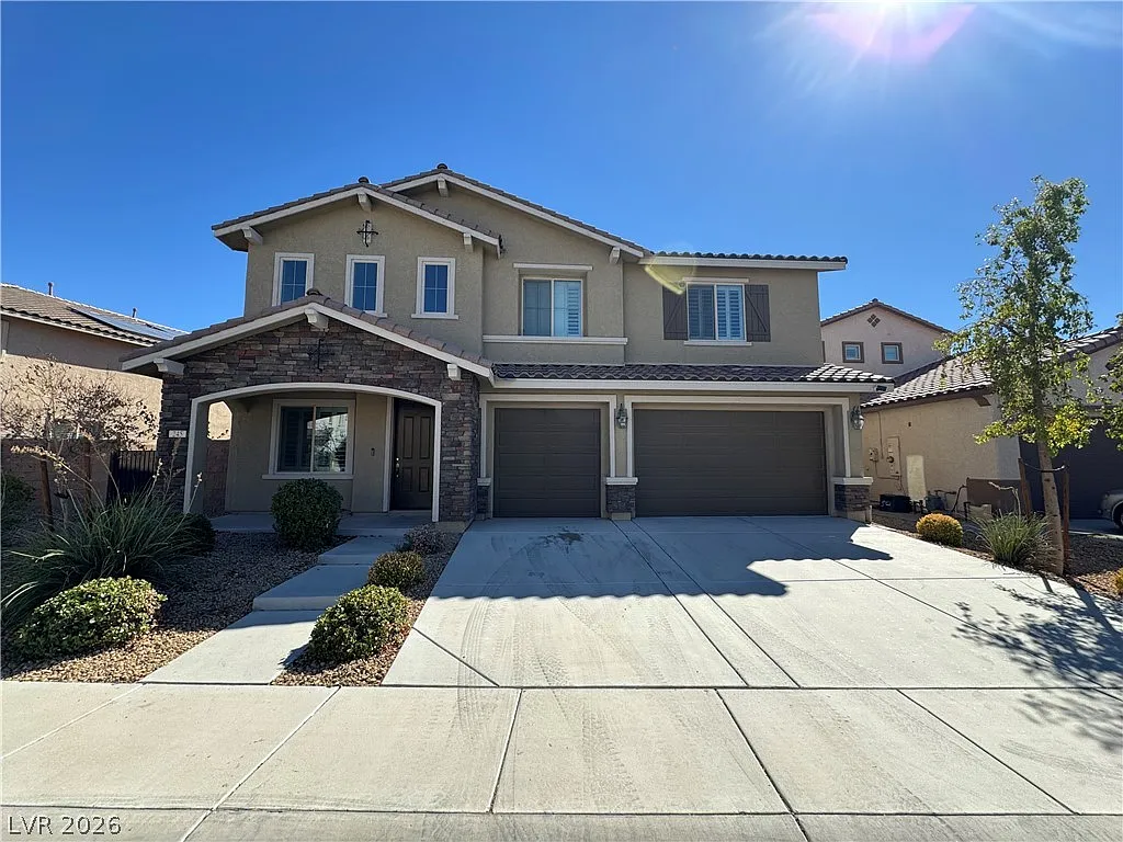 4 bed, 3.5 bath, 3808 sqft, $4,300 — Photo 1