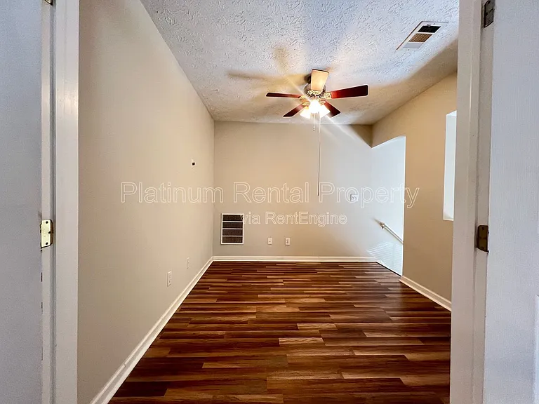 231 Oak Grove Way — Photo 16