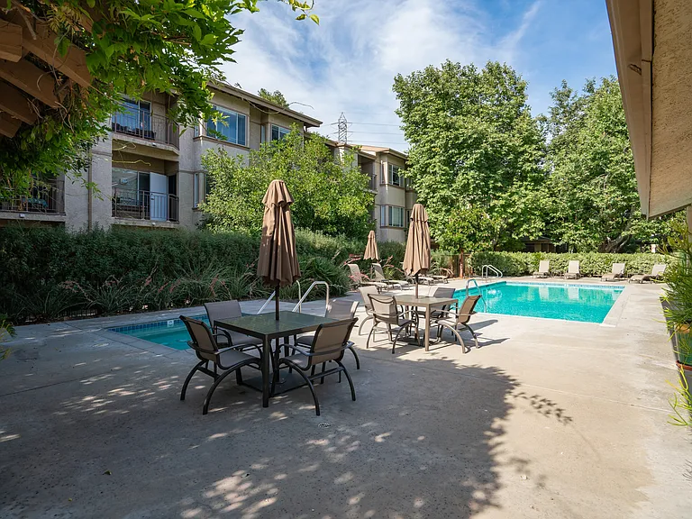 Valley Oaks Village — Photo 40