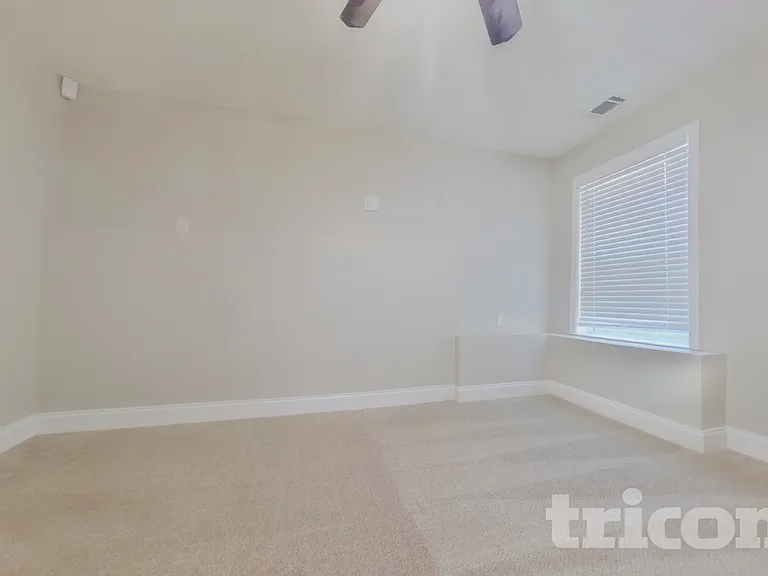 116 Arena Trl — Photo 18