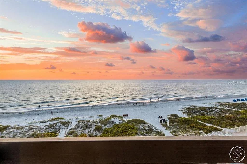 1 bed, 1.0 bath, 715 sqft, $5,000 — Photo 3