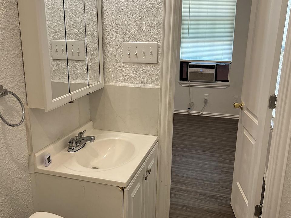 752 Nolte Dr 2, Dallas, TX 75208 Zillow