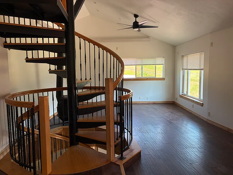 14695 Spring Hill Rd — Photo 16