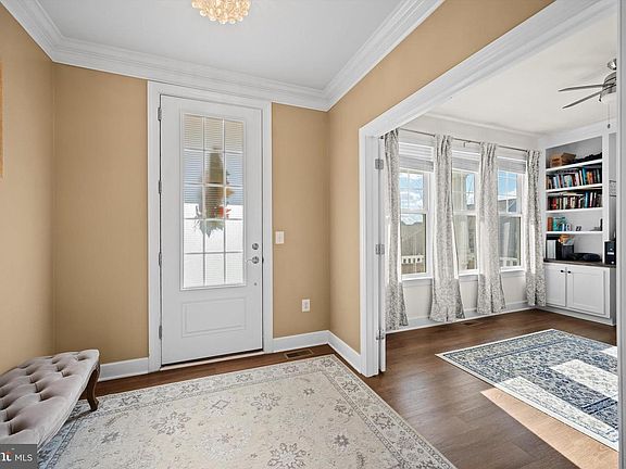 4th image of 8690 Belle Grove Way