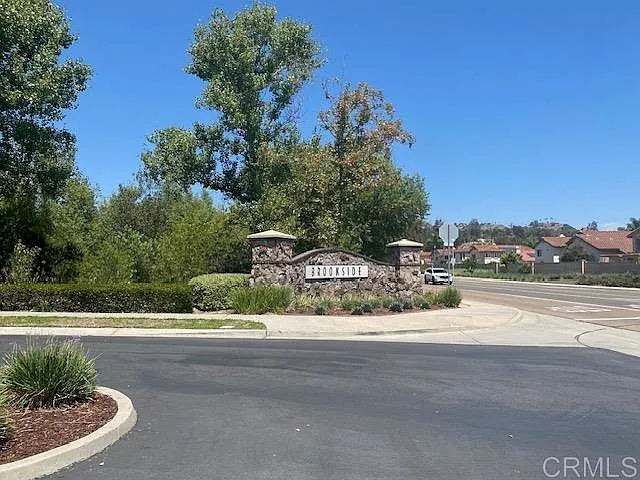 4 bed, 3.5 bath, 2933 sqft, $5,500 — Photo 2