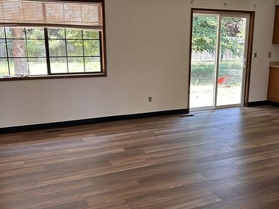 2nd image of 237 Reames Cir