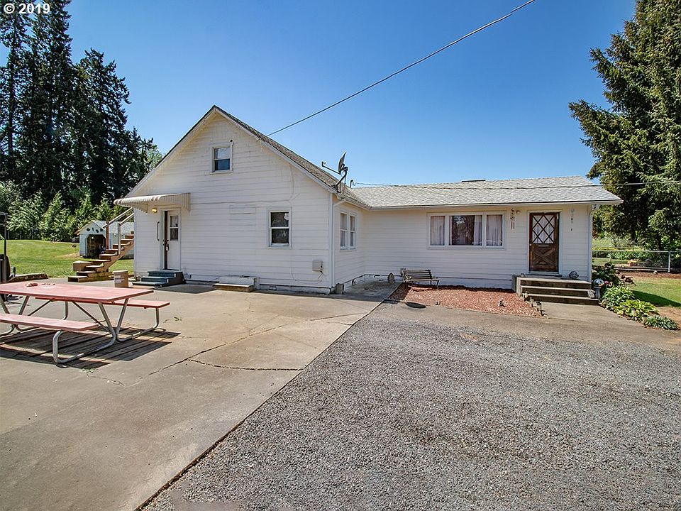 1st image of 5905 NE 95th St