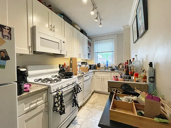 255 Washington St #3, Salem, MA 01970