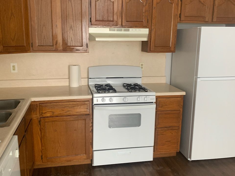 2nd image of 112 Laura Dr