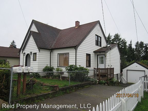 4th image of 1319 Rainier Ave