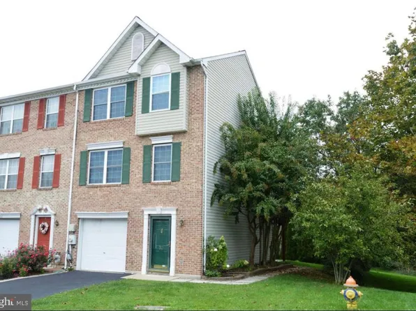 50 Emandan Ln, Hockessin, DE 19707