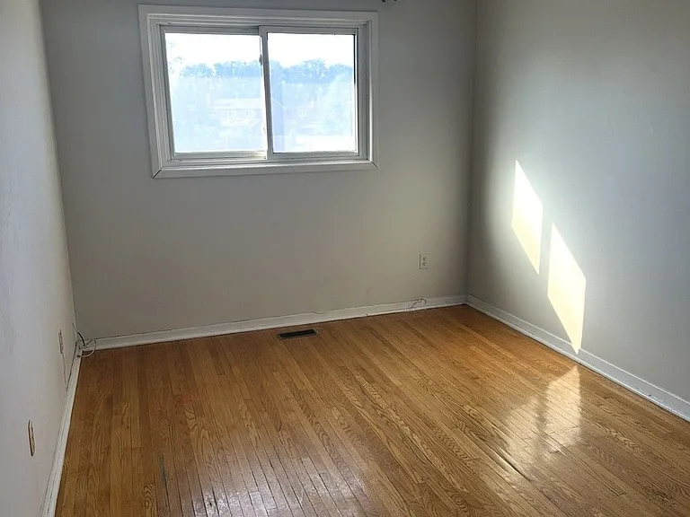 7463 Sigsbee Dr — Photo 6