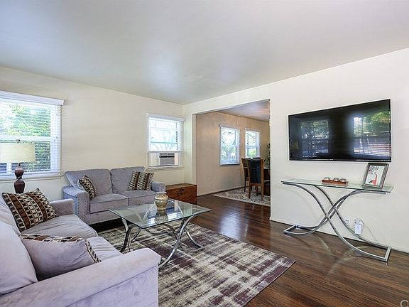 3rd image of 1513 Glen Ave