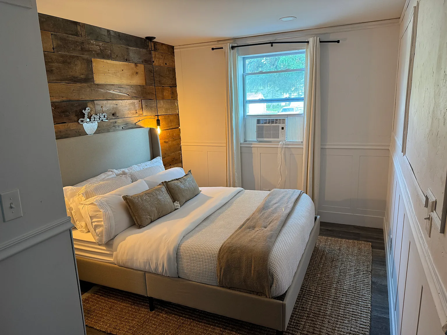 1 bed, 1500 sqft, $1,400 — Photo 1