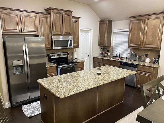 5th image of 5437 Old Blush Dr