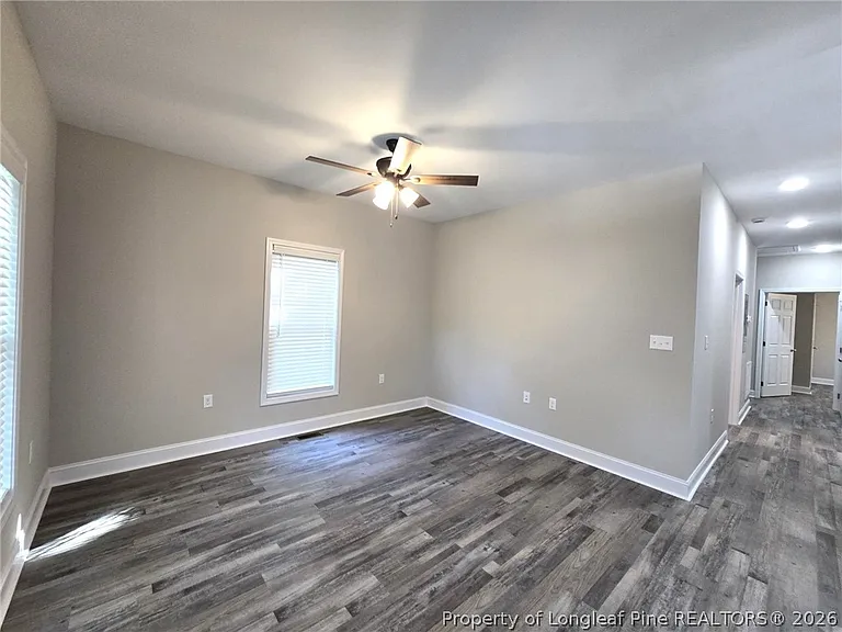 2123 Burnett Ave — Photo 10
